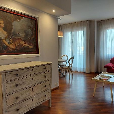 Trilocale Ferruccio Apartment บาเวโน ภายนอก รูปภาพ