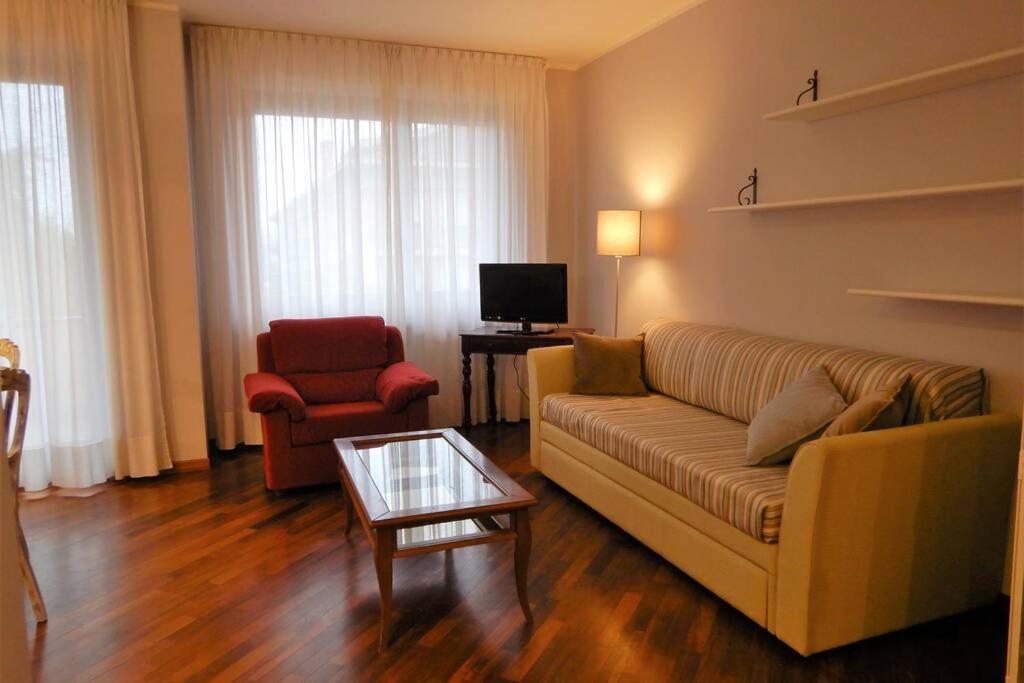 Trilocale Ferruccio Apartment บาเวโน ภายนอก รูปภาพ