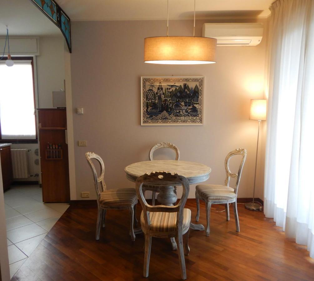 Trilocale Ferruccio Apartment บาเวโน ภายนอก รูปภาพ
