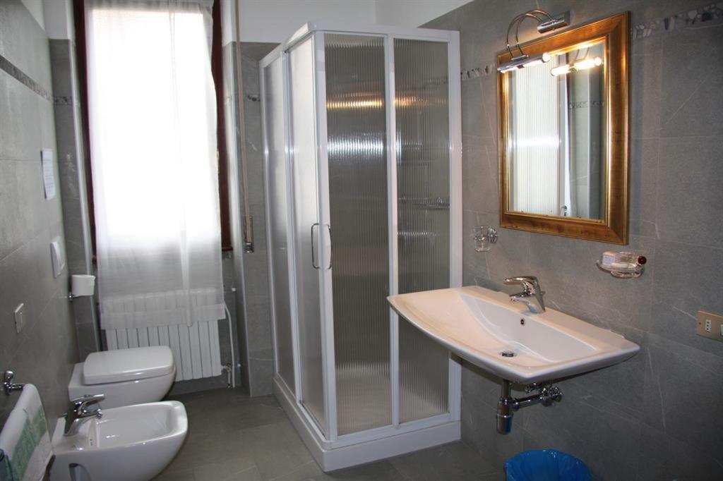 Trilocale Ferruccio Apartment บาเวโน ภายนอก รูปภาพ